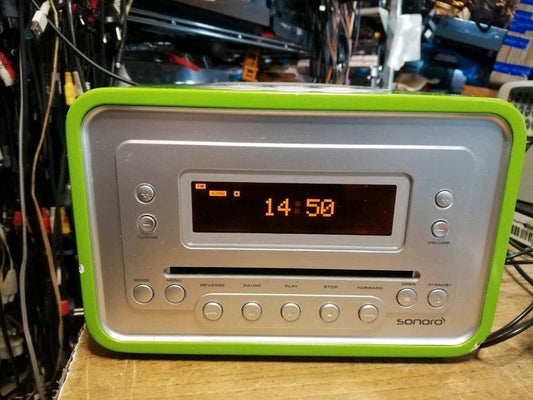 SONORO Cubqo AU-1310, CD/Mp3 RADIO, etwas DEFEKT!!!