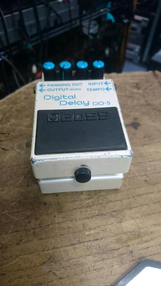 BOSS DD-5 Digital Delay, Fußpedal!!