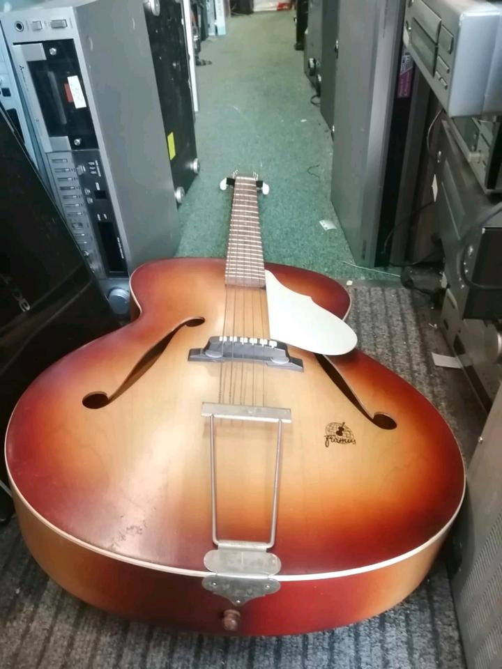 FRAMUS, Jazz-Gitarre, 6 Saiten, guter Zustand, Sammlerstück!!