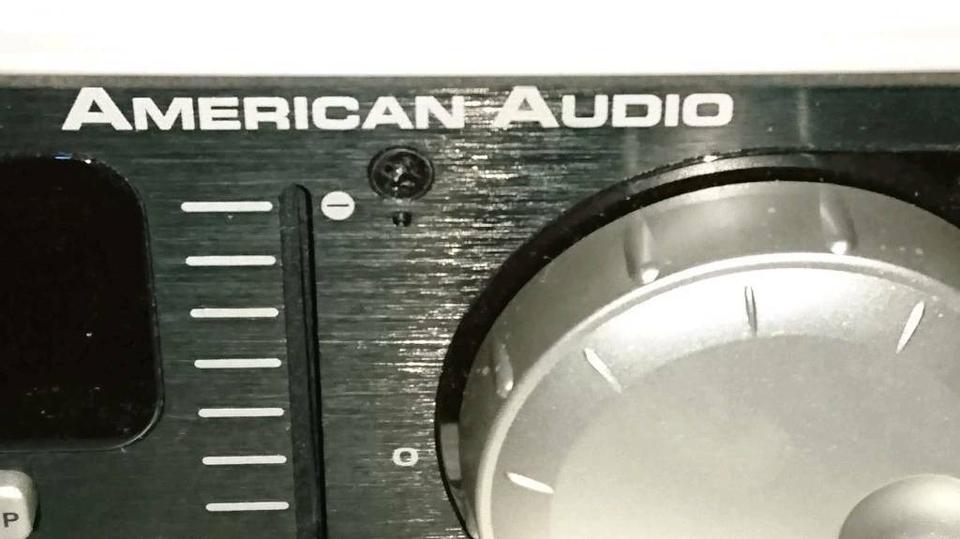 AMERICAN AUDIO QSTART MCD-710 mp3, Doppel-CD-Player