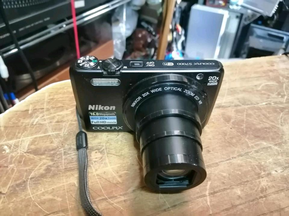 NIKON COOLPIX S7000, Digital-Kamera mit Zubehör!