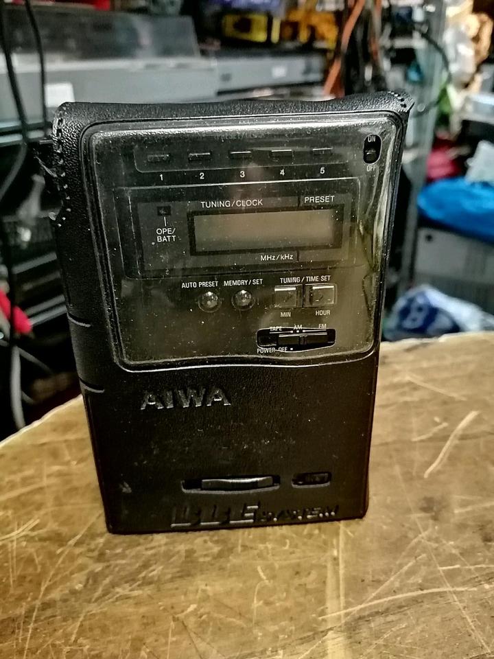 AIWA HS-J505, Walkman mit Batterie-Fach, DEFEKT!!!