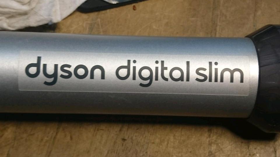 DYSON V6 digital slim, Akku-Staubsauger mit Zubehör!!