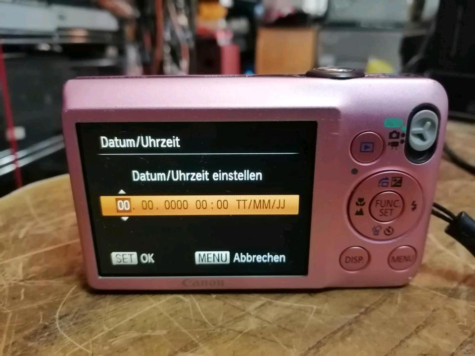 CANON IXUS 105, Digital-Kamera mit Zubehör!!