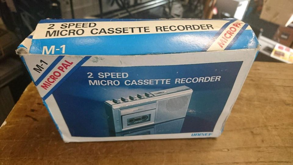 UNISEF Model M-1, Micro Cassette Recorder +Zubehör!