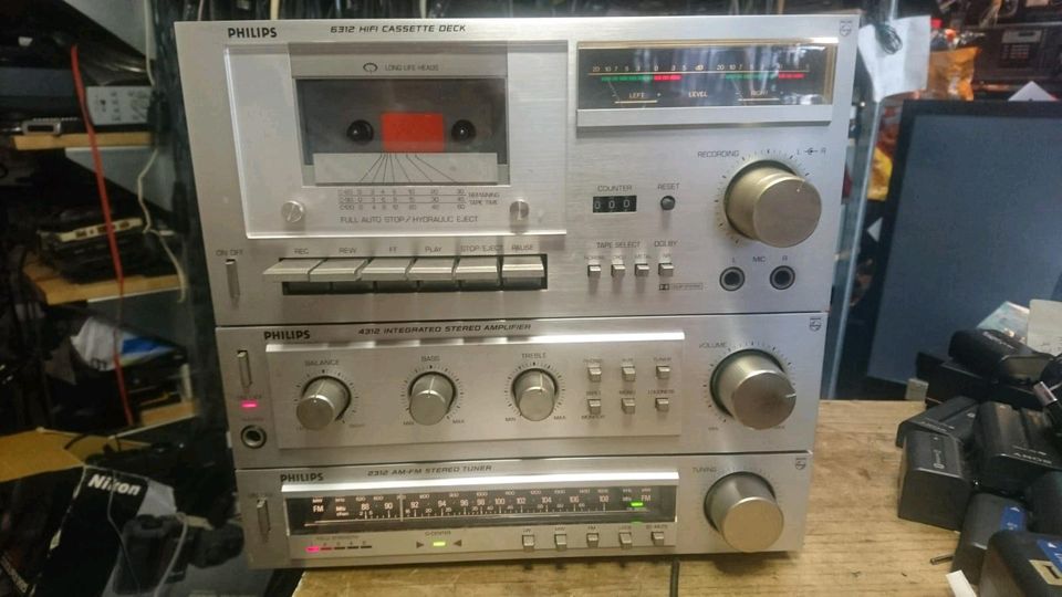 PHILIPS Anlage: 4312 Amplifier, 2312 Tuner, 6312 Cassetten-Deck