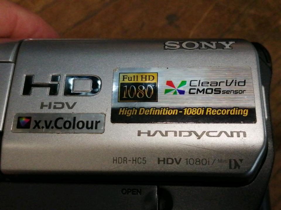 SONY HDR-HC5E, MiniDV-Videocamera + Zubehör, OHNE Speicherkarte!!