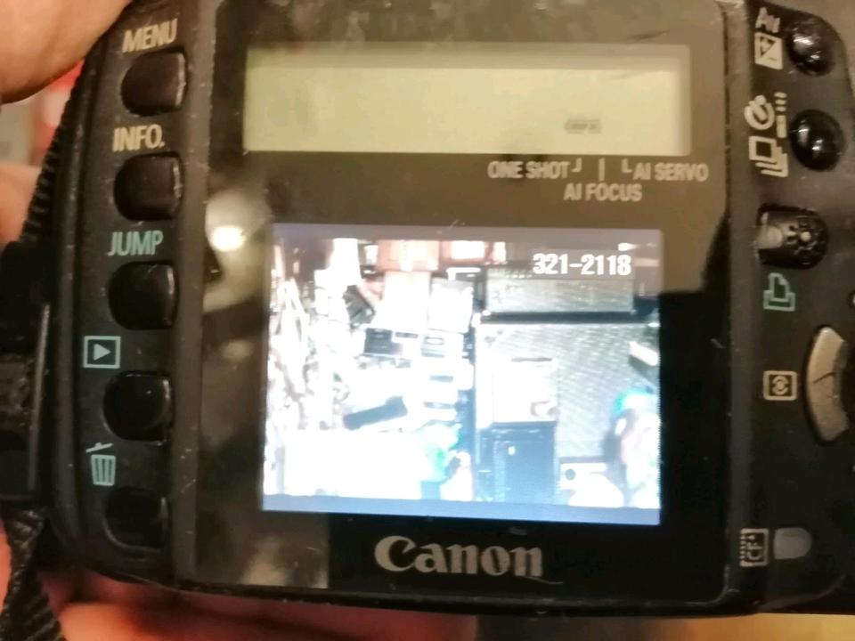 CANON EOS350 Da Digital, Digital-Kamera mit VOIGTLÄNDER Objektiv!