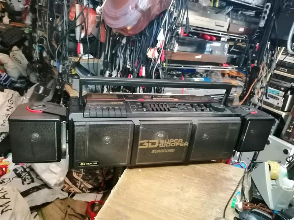 HITACHI TRK-3D75E, Ghettoblaster, etwas DEFEKT!!