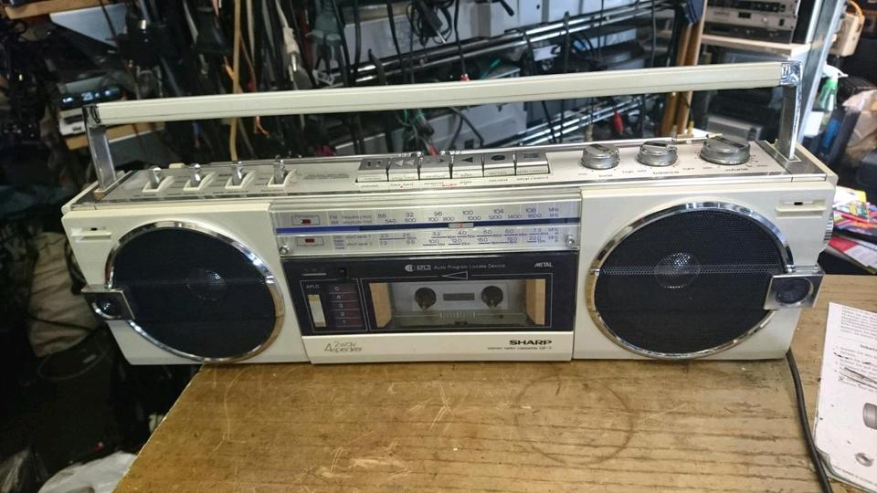 SHARP GF-7Z, Stereo Radio-Cassetten-Recorder, etwas DEFEKT!!