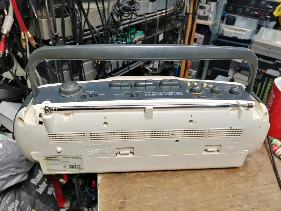SANYO MS380L, Radio-Cassetten-Recorder, etwas DEFEKT!!! Q