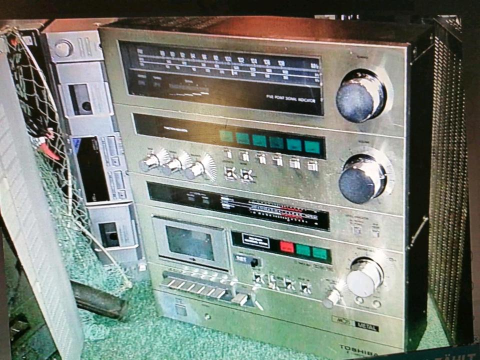 TOSHIBA SK-01, Radio/Verstärker/Cassetten-Deck!!