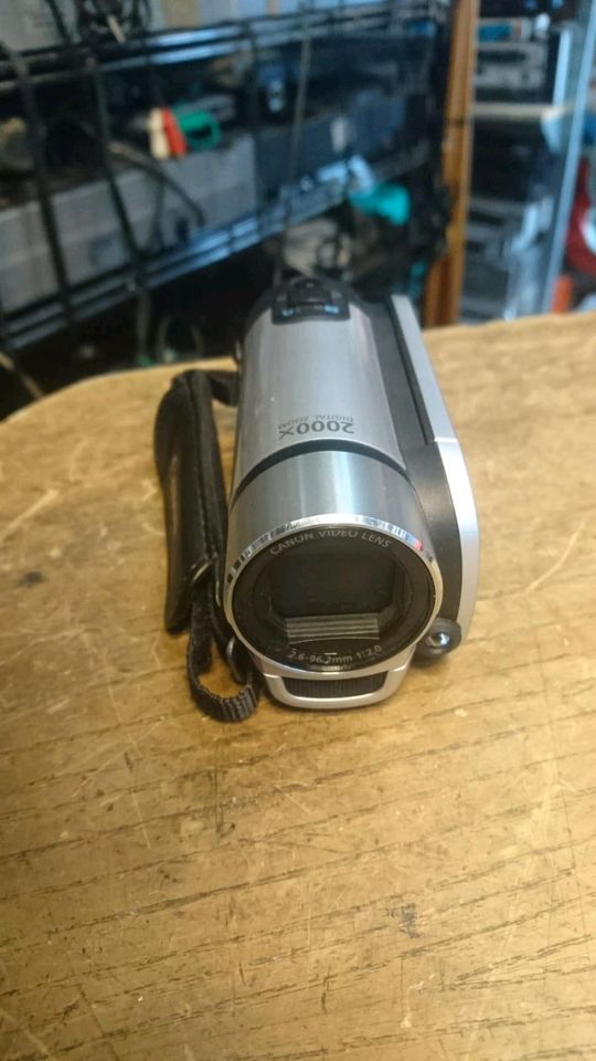 CANON Legria FS306 E, Videocamera mit Zubehör, guter Zustand!