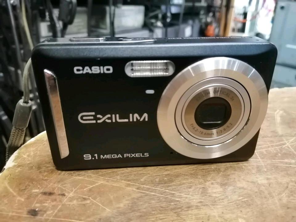 CASIO EX-Z19, Digital-Kamera mit Zubehör!!!