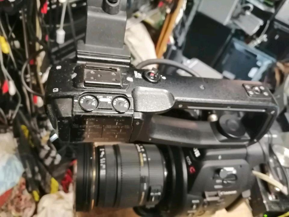 CANON EOS C100, Digital-Kamera mit SIGMA Objektiv, guter Zustand