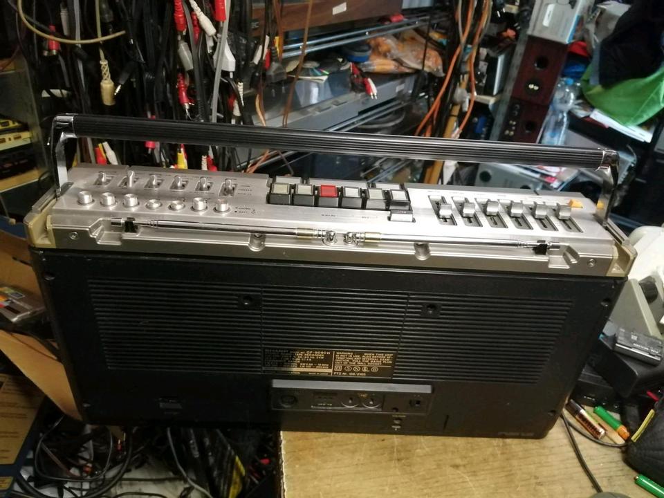 SHARP GF-9090H, Radio-Cassetten-Recorder, etwas DEFEKT!!!
