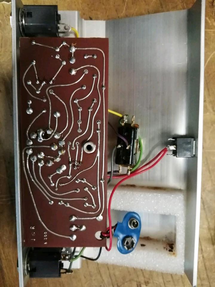 FENDER BLENDER 3 Knopf' 76, Effekt-Gerät OHNE Adapter!!!