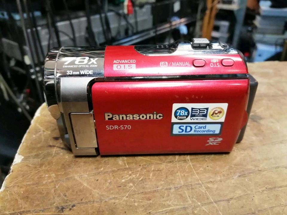 PANASONIC SDR-S70, Digital-Kamera OHNE Speicherkarte, mit Zubehö!