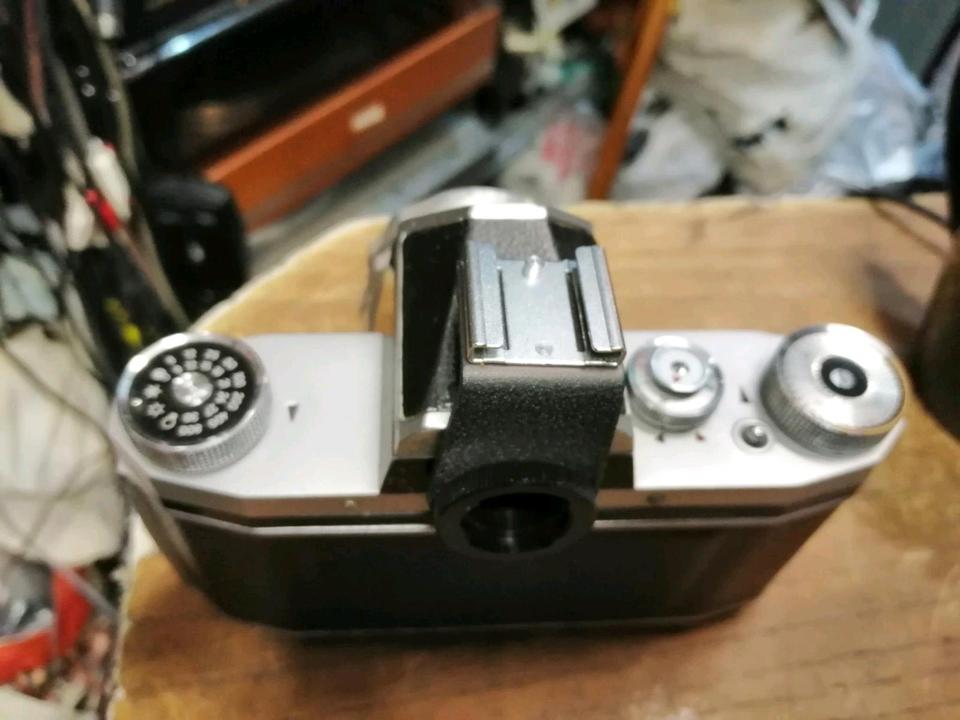 PRAKTICA IVKV, Analog-Kamera he TESSAR Objektiv, guter Zustand!!