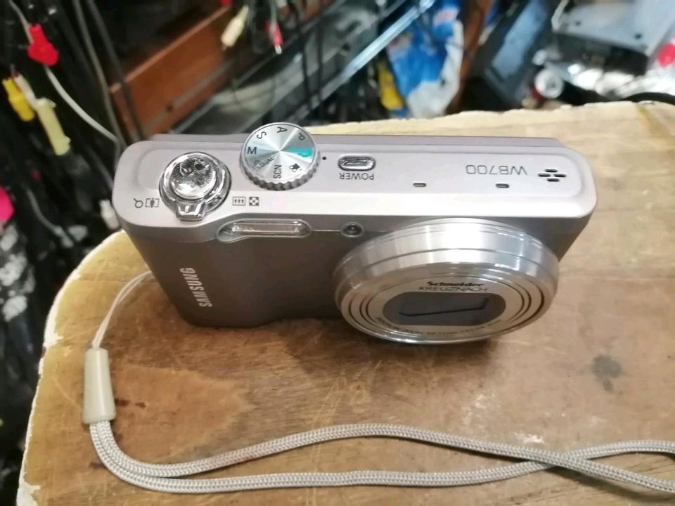 SAMSUNG WB700, Digital-Kamera mit Zubehör!!