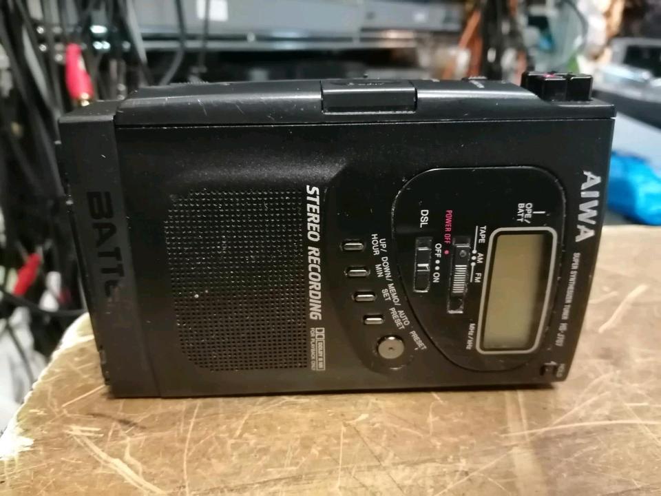 AIWA HS-J707, Walkman mit Batterie-Fach, DEFEKT!!!