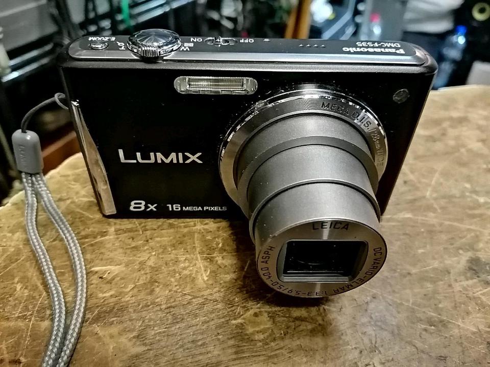 PANASONIC LUMIX DMC-FS35, Digital-Kamera mit Zubehör!!