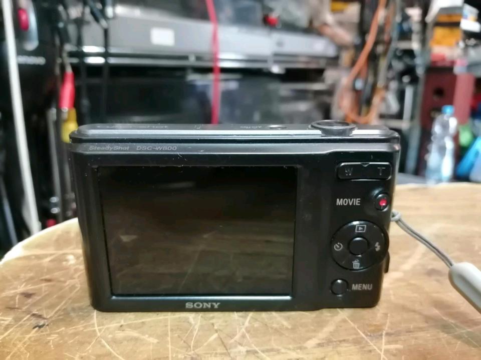SONY CYBER-SHOT DSC-W800, Digital-Kamera mit Zubehör!!