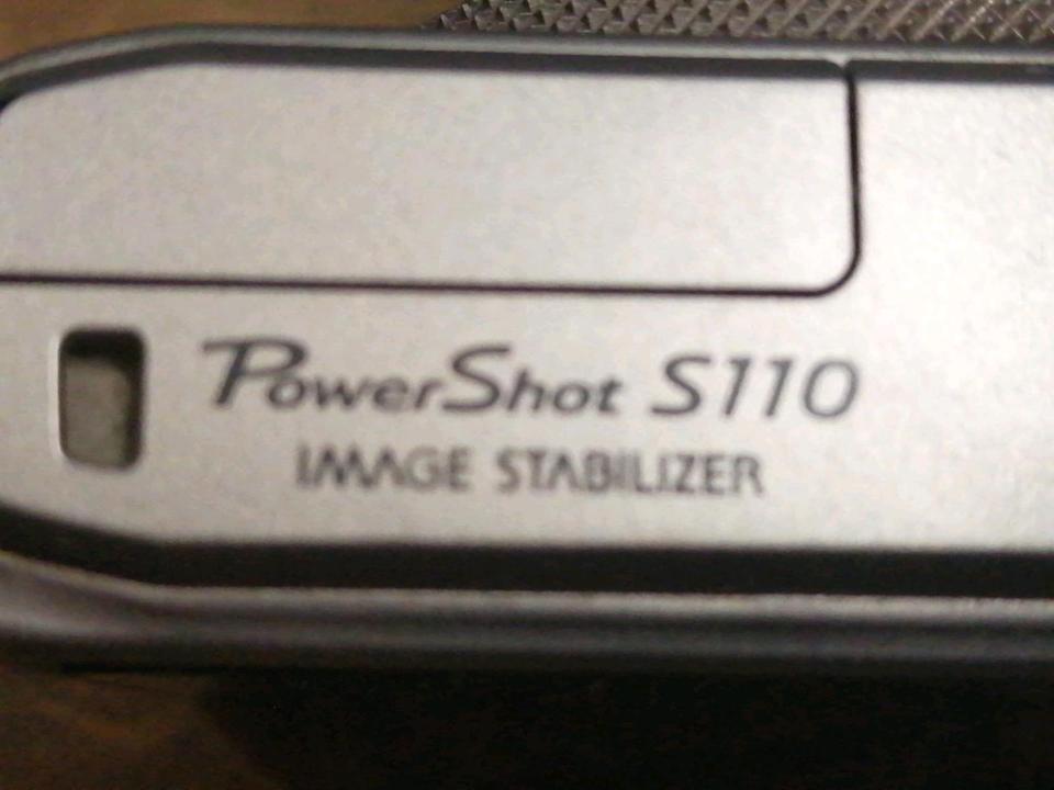 CANON POWERSHOT S110 (2 Stück) 1x silber, 1x schwarz, DEFEKT!!!