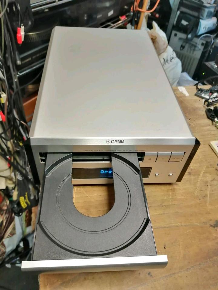 YAMAHA CDX-E400, CD-Player, OHNE Fernbedienung, guter Zustand!!