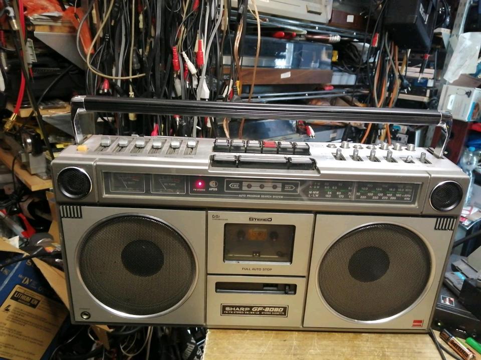 SHARP GF-9090H, Radio-Cassetten-Recorder, etwas DEFEKT!!!