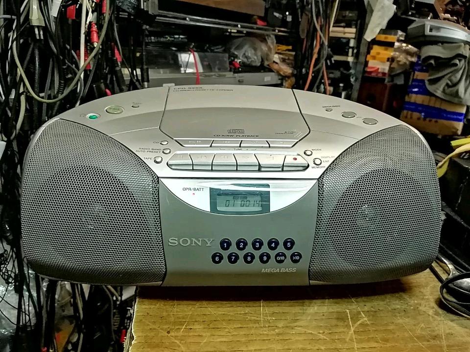 SONY CFD-S100L, CD Radio Cassette-Corder, guter Zustand!!