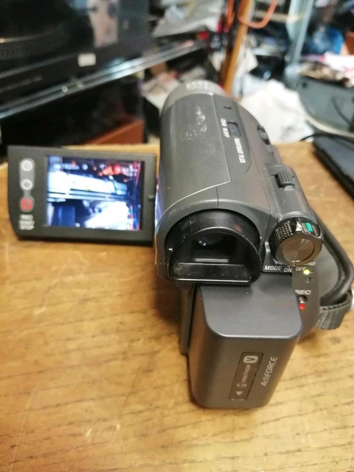 SONY DCR-HC37E, MiniDV-Videocamera mit Zubehör!!!