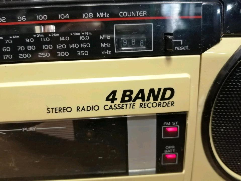 SANYO M-S350LE, Radio-Cassetten-Recorder mit Original-Adapter!!
