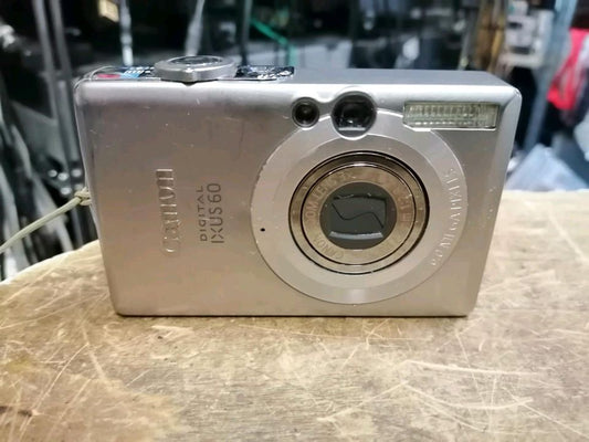 CANON IXUS 60, Digital-Kamera mit Zubehör!!!