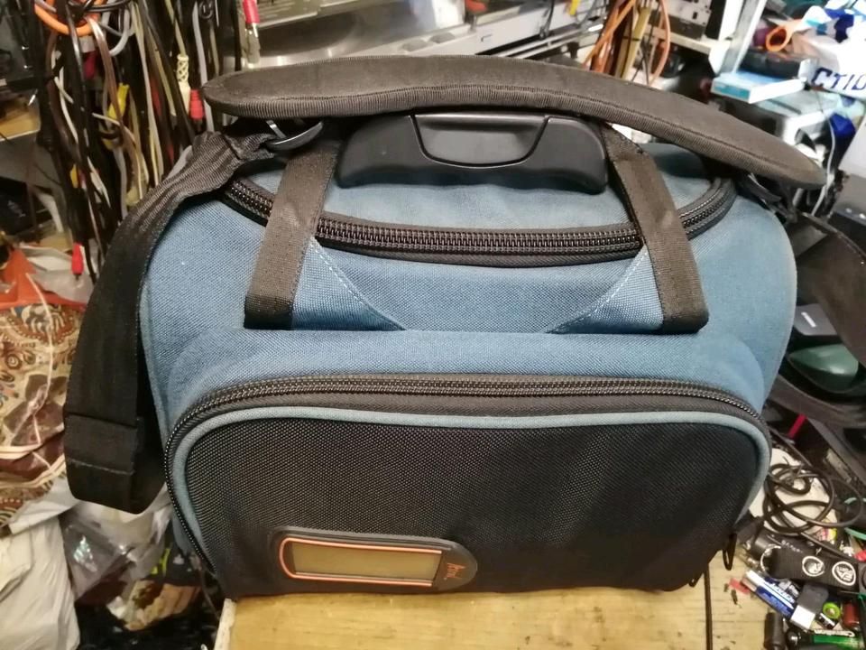 CANON XM2 3CCD Digital Video Camcorder + VL-10Li, mit Zubehör!!!