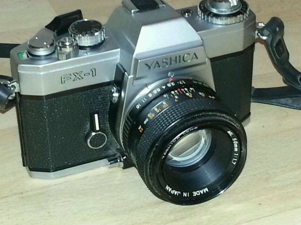 YASHICA FX-1 Camera und Objektiv YASHICA Lens ML 50 mm 1:1.7