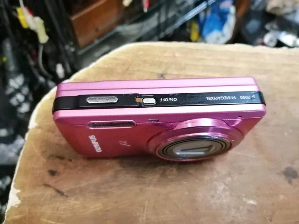 OLYMPUS M7050, Digital-Kamera mit Zubehör!!