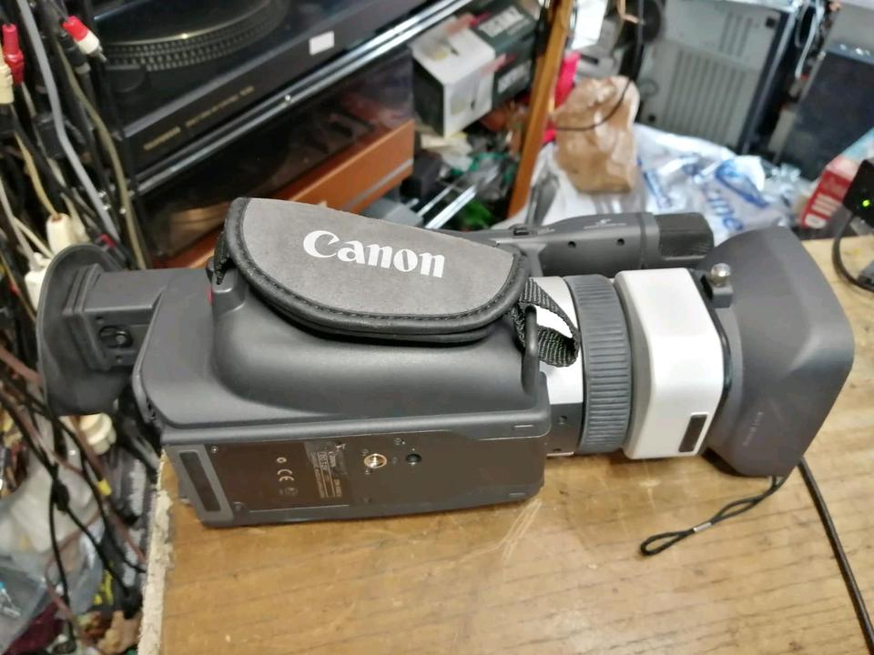 CANON XM2 3CCD Digital Video Camcorder + VL-10Li, mit Zubehör!!!