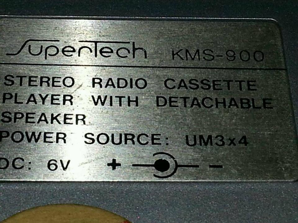 SUPER TECH KMS-900; Radio-Cassettenplayer,Boxen abnehmbar