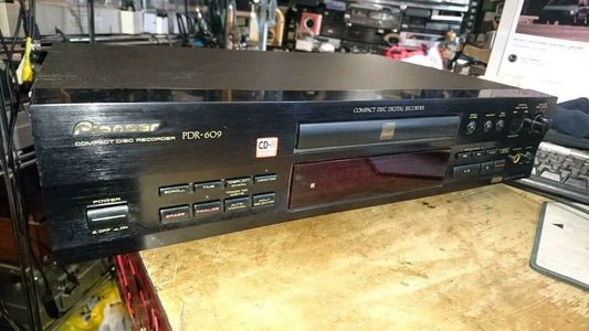 PIONEER Model: PDR-609, CD-Recorder, OHNE Fernbedienung!!