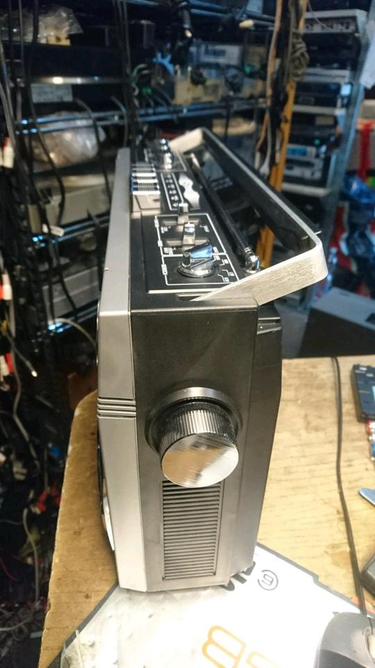 PLANET SSR-4083, 4-Band Stereo Radio, guter Zustand!!