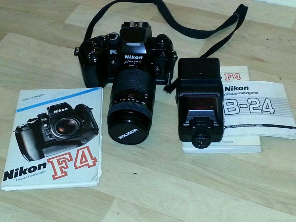 NIKON F4 Camera + SOLIGOR Objektiv + Blitz NIKON!