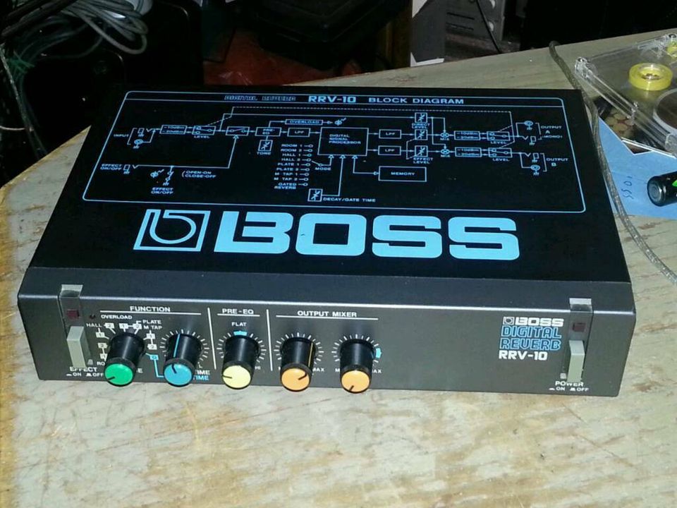 BOSS RRV-10; Digital Reverb mit Adapter, guter Zustand!