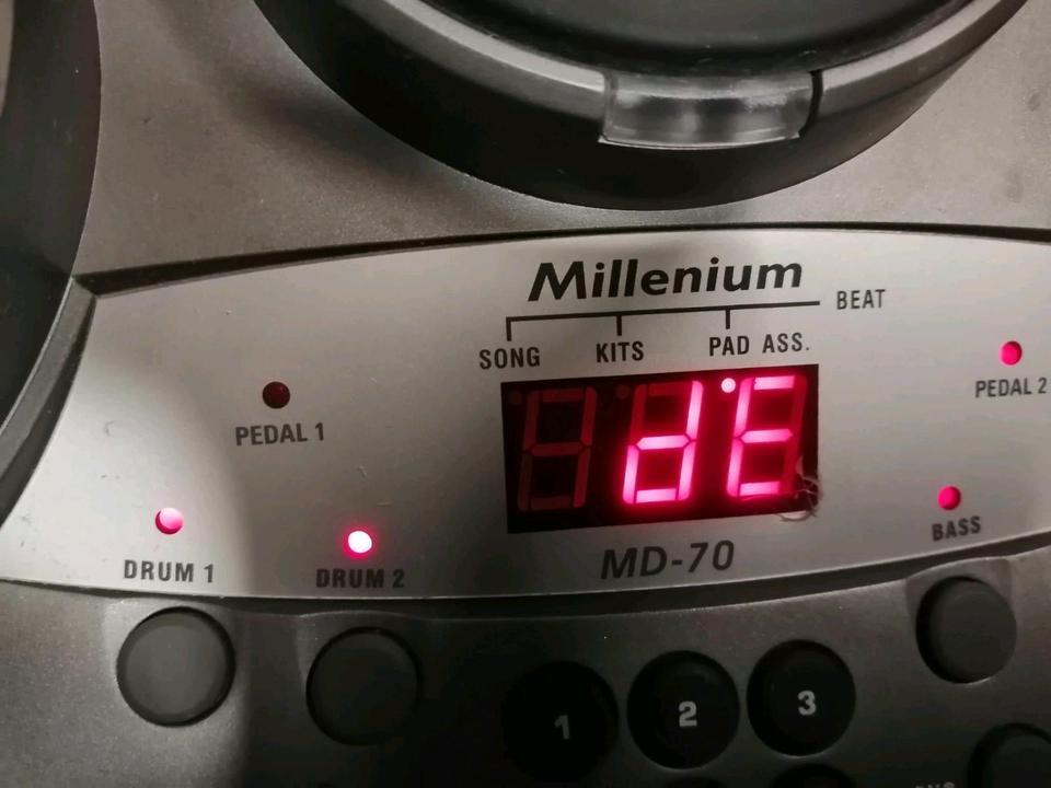 Millennium MD-70, Digital-Schlagzeug mit Zubehör!!!