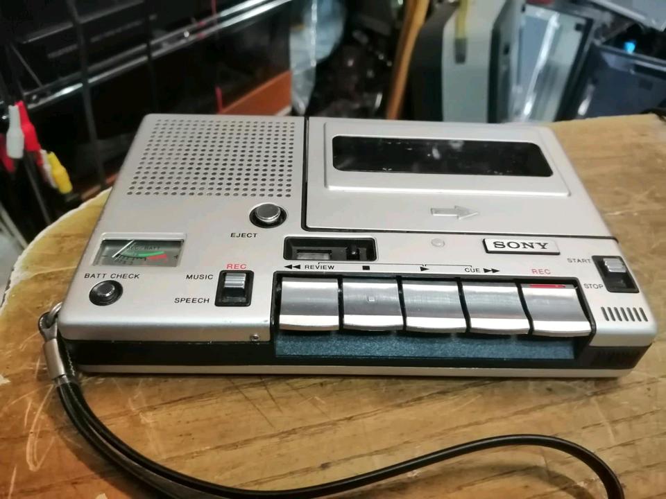 SONY TC-150 Cassetten-Recorder, ohne Adapter! Guter Zustand!