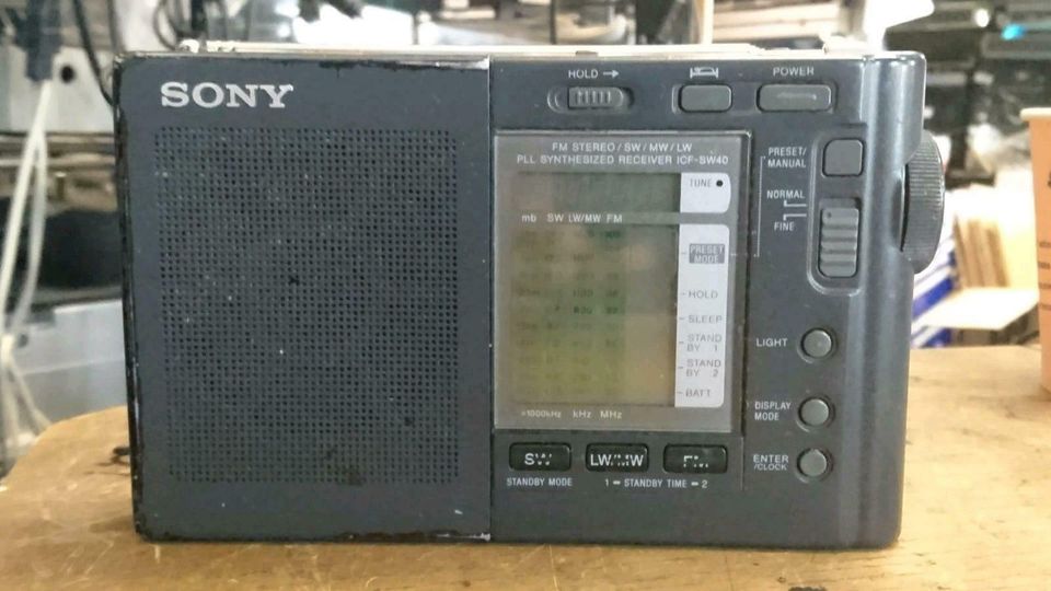 SONY ICF-SW40, Weltempfänger/PLL Synthesized Receiver