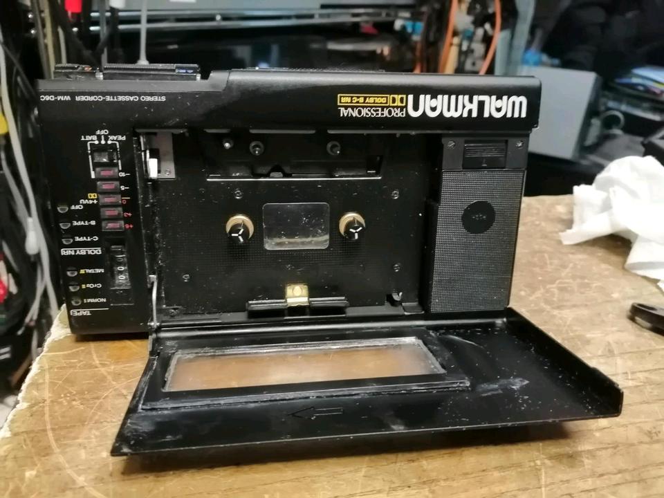 SONY WM-D6C, Walkman, etwas DEFEKT!!!