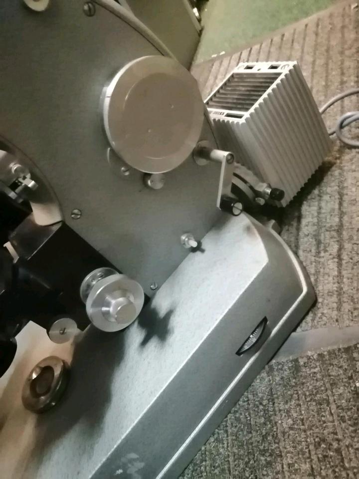 MIKROSKOP CARL ZEISS mit 5 Objektiven, NICHT GETESTET!!!