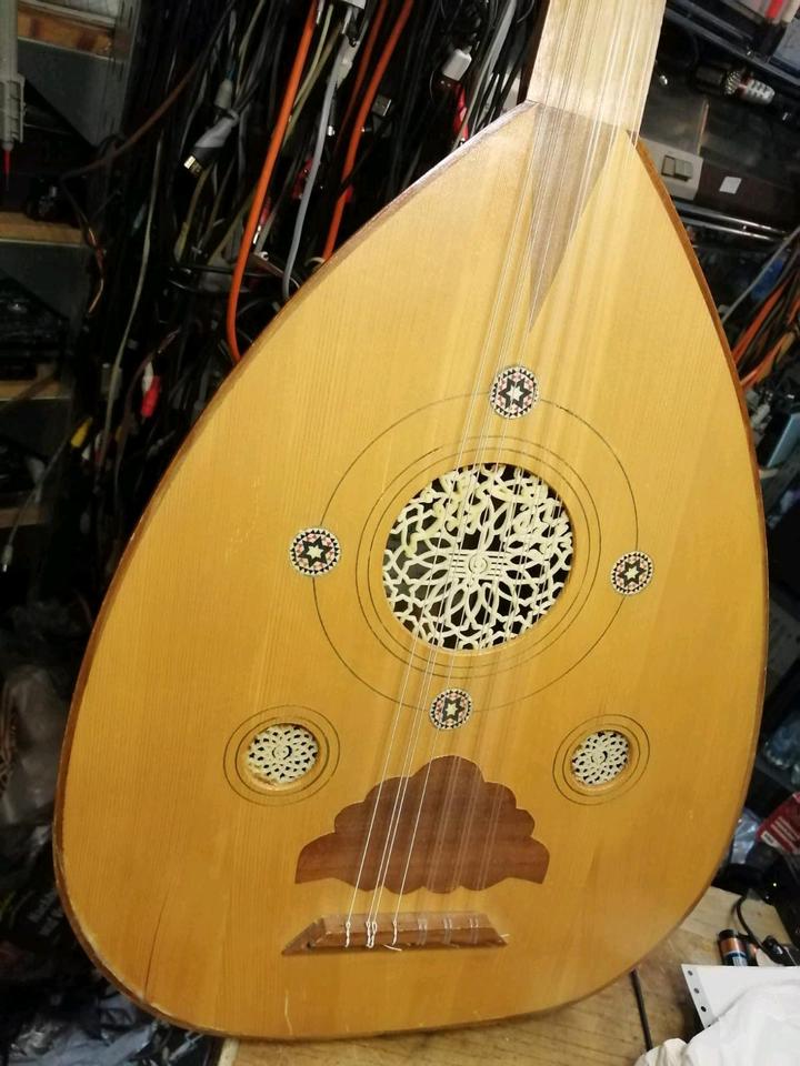 OUD arabisch "Yasen Ali Khalifa" Baujahr: 1990, made in Syrien!!