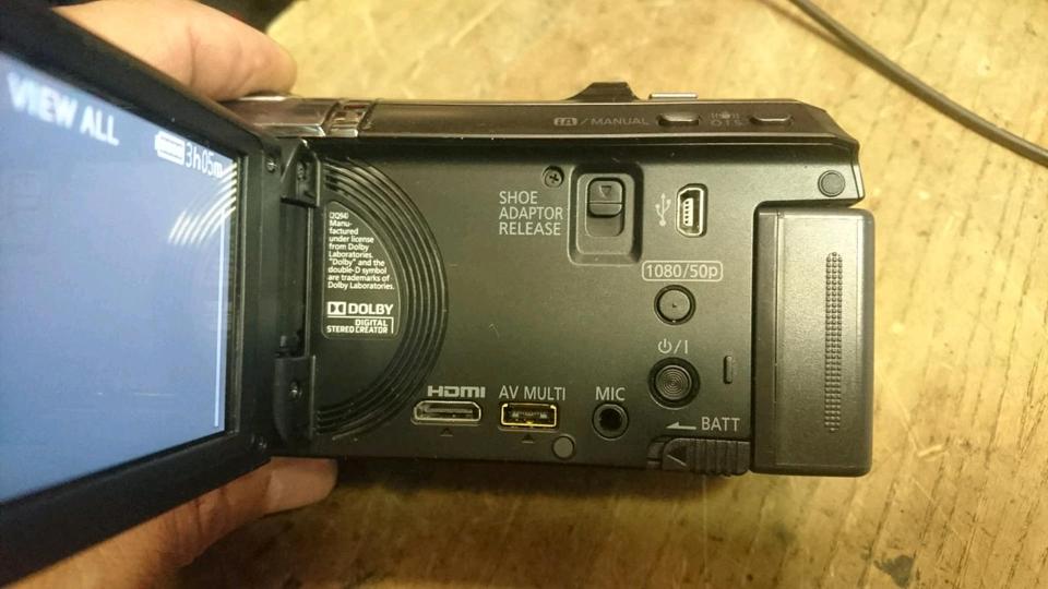 PANASONIC HC-V707M, Digital Videocamera mit Zubehör!!!